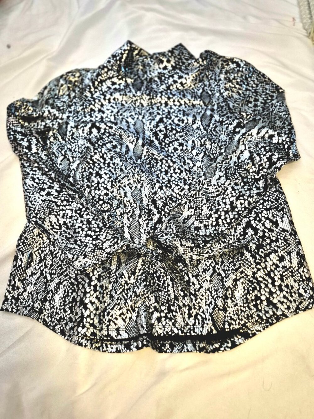 100% cotton Shiny Top. Michael Kors  Small.  Silver/black